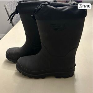 Kamik Men’s Black Insulated IceBreaker Winter Snow Boots.  Size 6